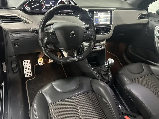 Peugeot 208 1.6 THP XY 2013 Benzine 21