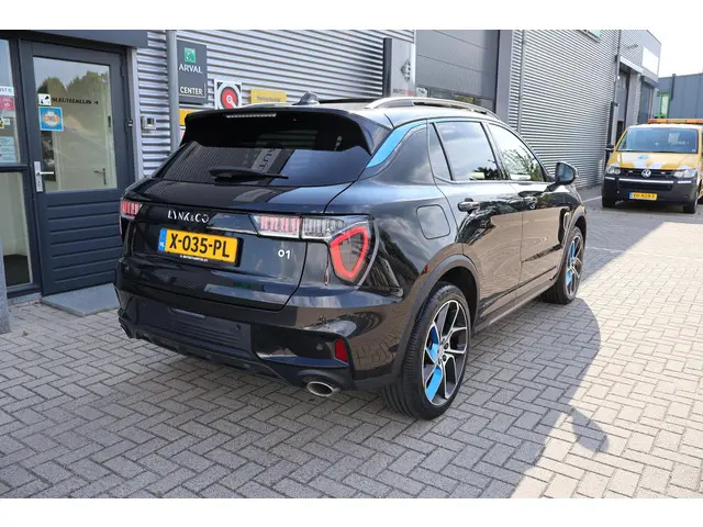 Lynk & Co 01 1.5 2024 Hybride Benzine 12