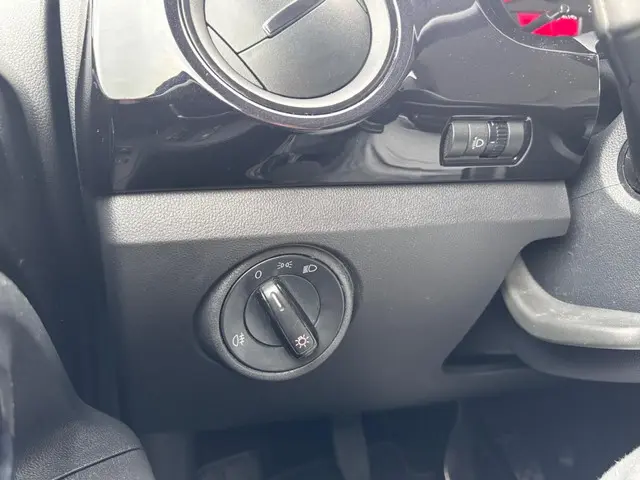 Volkswagen up! 1.0 move up! BlueM. 2015 Benzine 21