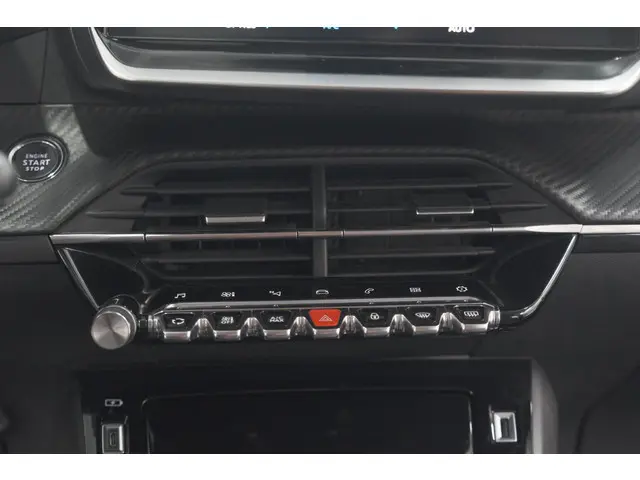 Peugeot 208 PureTech 100 Allure 2022 Benzine 45