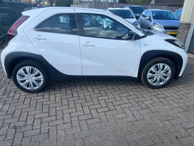 Toyota Aygo X 1.0 VVT-i MT Play 2023 Benzine 6