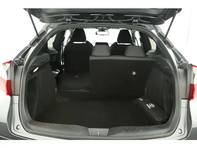 Toyota C-HR 1.8 Hybrid Style 2019 Hybride Benzine 25
