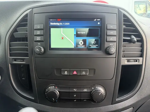 Mercedes-Benz Vito 116 1.9 CDI 2023 Diesel 18