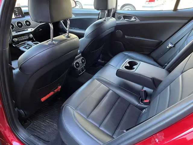 Kia Stinger 3.3 V6 T-GDI AWD GT 2019 Benzine 17