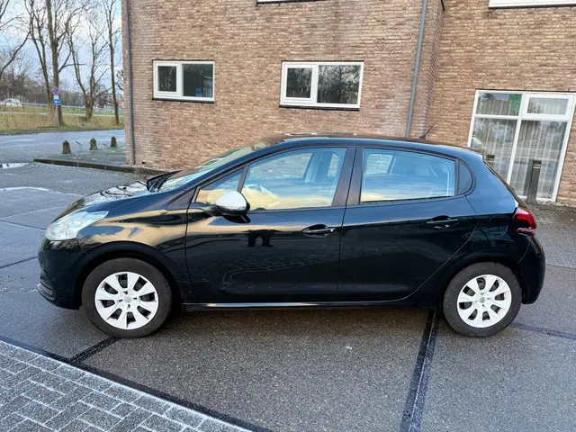 Peugeot 208 1.0 PureTech Access 2016 Benzine 17