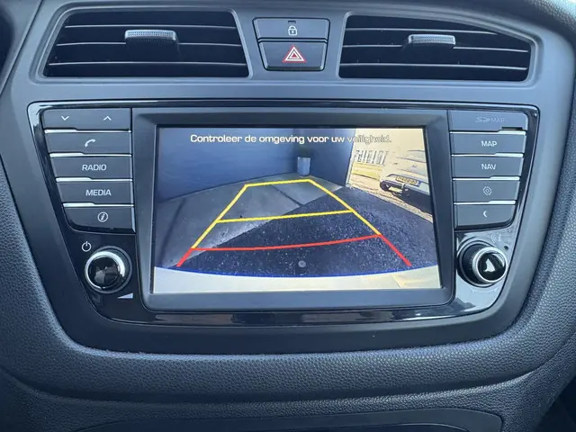 Hyundai i20 1.2 HP i-Motion Comfort 2016 Benzine 13