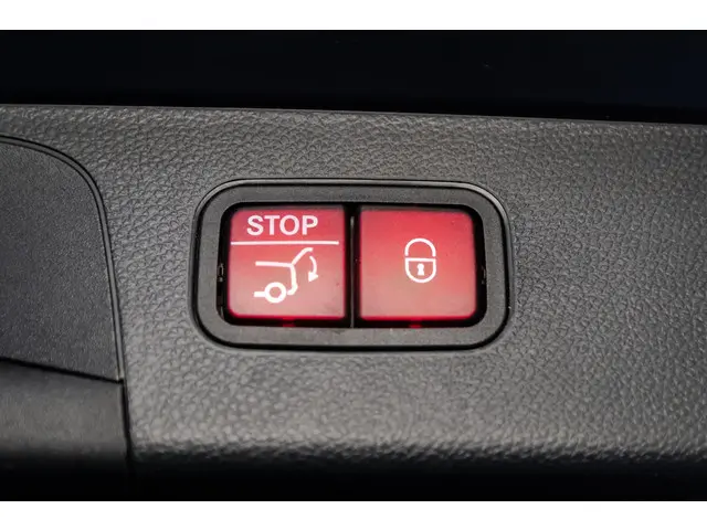Mercedes-Benz GLC 300e 4MATIC 2021 Hybride Benzine 42