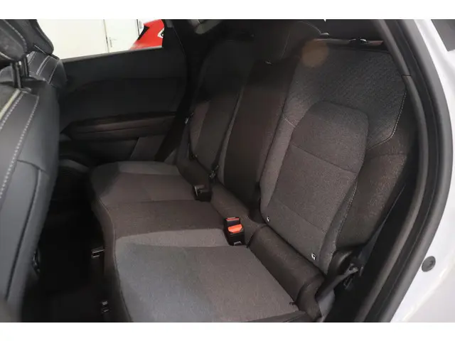 Renault Captur 1.3 mild hybrid 160 techno 2024 Benzine 8