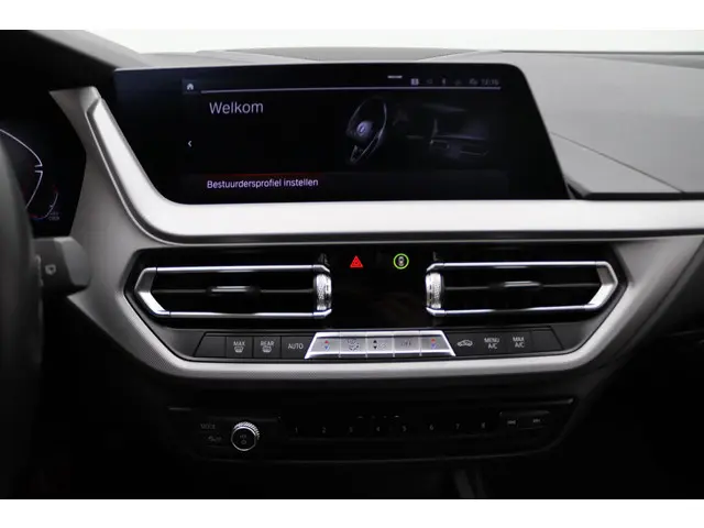 BMW 1 Serie 5-deurs 118i 2020 Benzine 12