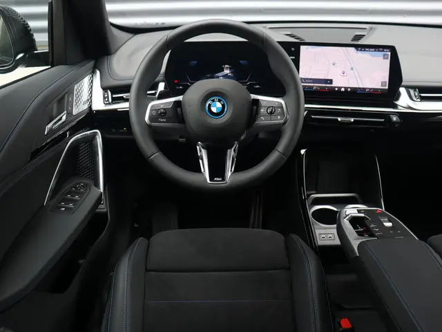 BMW iX1 eDrive20 2025 Elektrisch 9