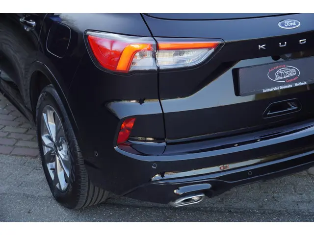 Ford Kuga 2.5 PHEV ST-Line X 2023 Hybride Benzine 24