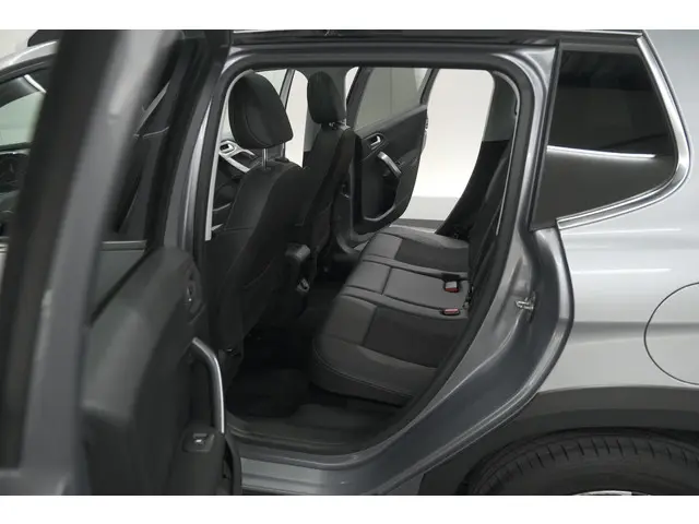 Peugeot 2008 PureTech 110 Allure 2018 Benzine 23