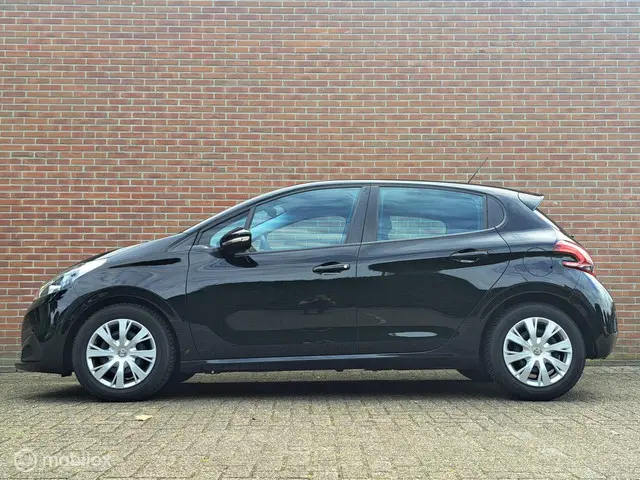 Peugeot 208 1.5 BlueHDi Blue Lease NAVI/TRKHK 2019 Diesel 2
