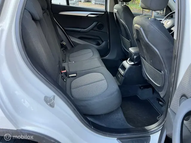 BMW X1 sDrive18i High Executive 2019 Benzine 19