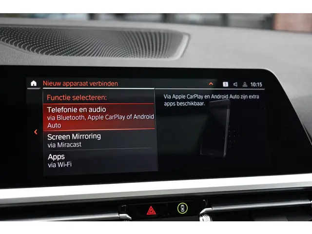 BMW 3 Serie Touring 330e M-Sport 2020 Hybride Benzine 38