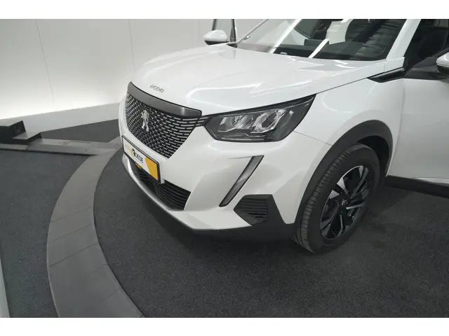 Peugeot 2008 PureTech 130 Allure 2020 Benzine 16