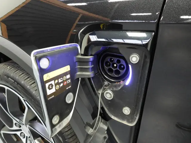 Lynk & Co 01 1.5 PHEV BlackLine 2023 Hybride Benzine 42