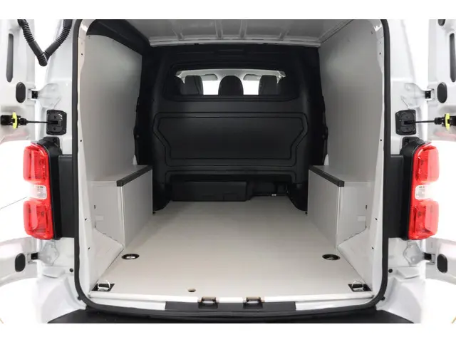 Peugeot Expert 2.0 BlueHDi S&S L3 DC 2024 Diesel 9