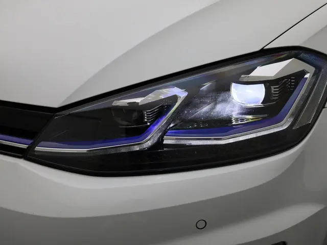 Volkswagen e-Golf E-DITION 100kW/136PK 2020 Elektrisch 34