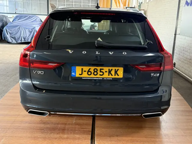 Volvo V90 2.0 T4 Business Luxury+ 2020 Benzine 13