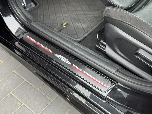 MINI Cooper S Mini 2.0 Chili JCW 5-deurs 2018 Benzine 17