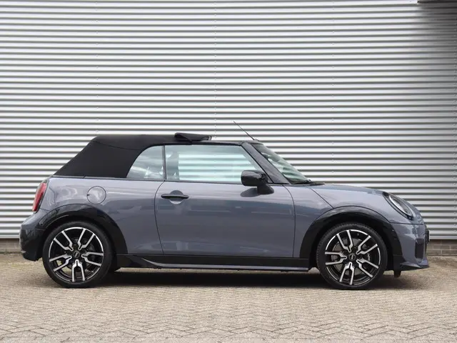 MINI Cooper Cabrio C 2025 Benzine 9
