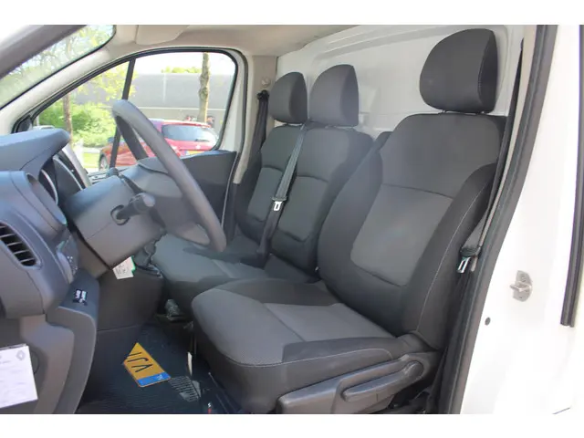 Renault Trafic 2.0 dCi 120 T29 L2H1 Comfort 2021 Diesel 10