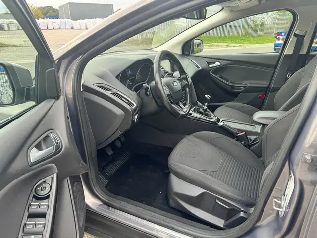 Ford Focus 1.0 First Edition 2015 Benzine 7