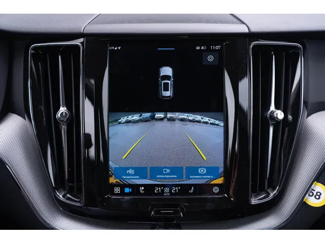 Volvo XC60 B5 Plus Dark 2023 Benzine 51