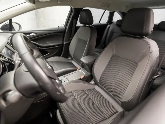 Opel Astra Sports Tourer 1.2 Design & Tech 2021 Benzine 13