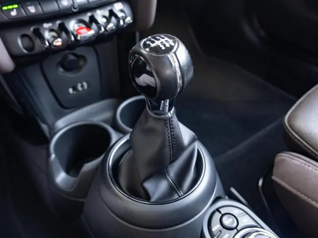 MINI 3-Deurs Cooper 2018 Benzine 24