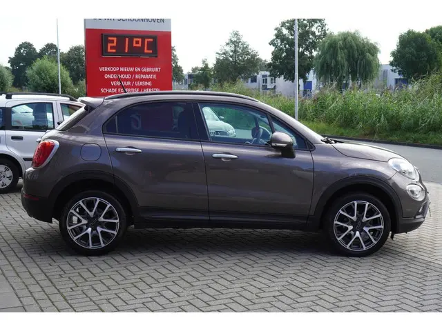 Fiat 500X Cross 1.4 Turbo MultiAir CrossPlus 2015 Benzine 2