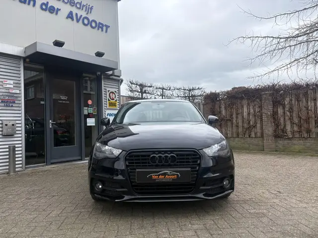 Audi A1 1.2 TFSI Admired 2013 Benzine 2