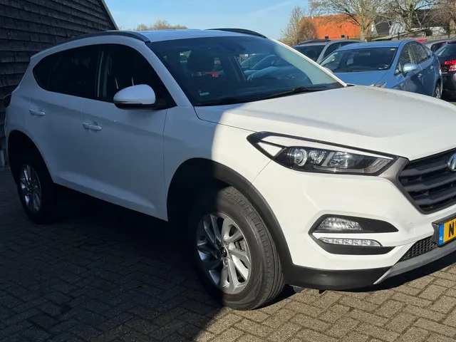 Hyundai Tucson 1.6 GDi Anniversary Edition 2017 Benzine 4