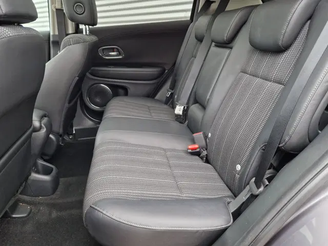 Honda HR-V 1.5 i-VTEC Executive 2016 Benzine 5