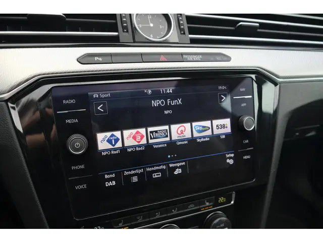 Volkswagen Arteon 1.5 TSI R-line 150pk 2018 Benzine 38