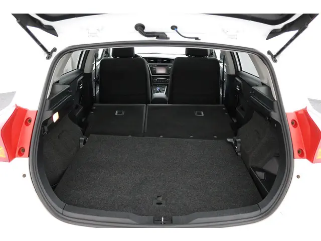 Toyota Auris 1.8 Hybrid Lease 2013 Hybride Benzine 24