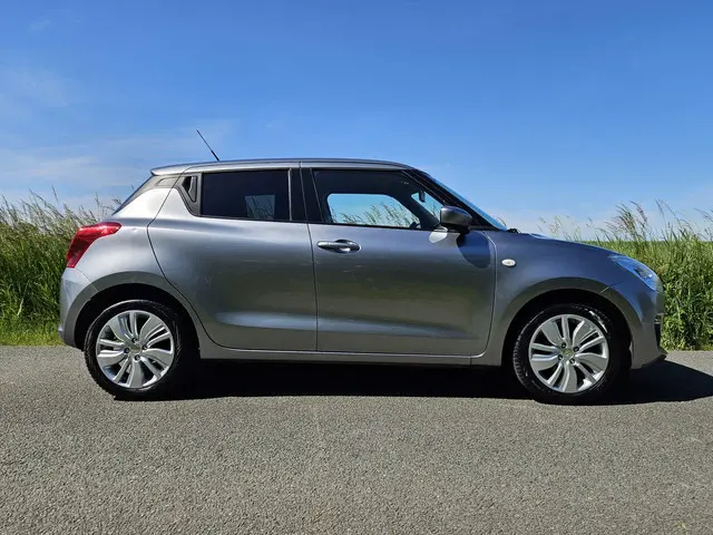 Suzuki Swift 1.2 Select Smart Hybrid 2021 Benzine 2
