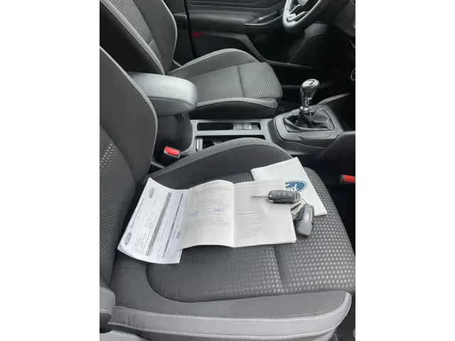 Ford Focus 1.0 EcoBoost Connected 2022 Benzine 14