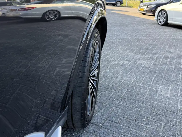 Mercedes-Benz GLC 400e 4M AMG 2023 Hybride Benzine 25