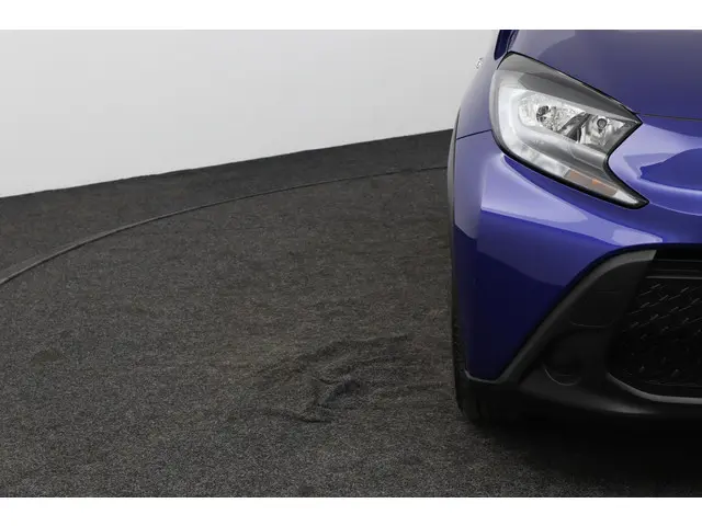 Toyota Aygo X 1.0 VVT-i MT Play 2024 Benzine 35