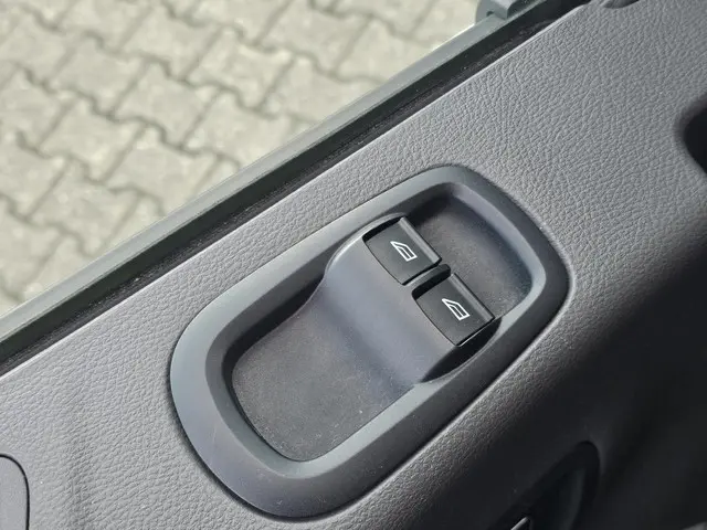 Ford Transit 350 2.0 TDCI L2H2 Trend 2023 Diesel 12