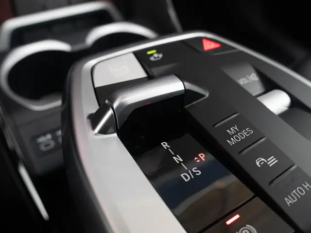 BMW X1 xDrive30e 2024 Hybride Benzine 11