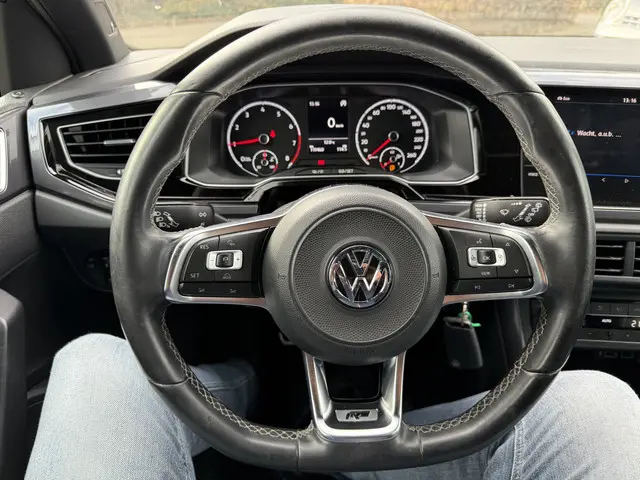 Volkswagen Polo 1.0 TSI Highline R-Line 2019 Benzine 15
