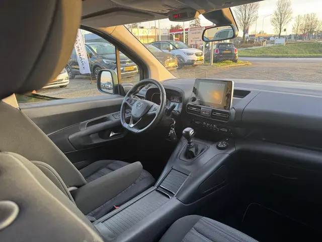 Opel Combo Tour 1.2 Turbo L2H1 Edition 7p. 2019 Benzine 10