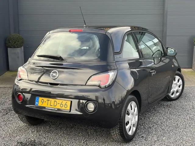 Opel ADAM 1.2 2014 Benzine 5