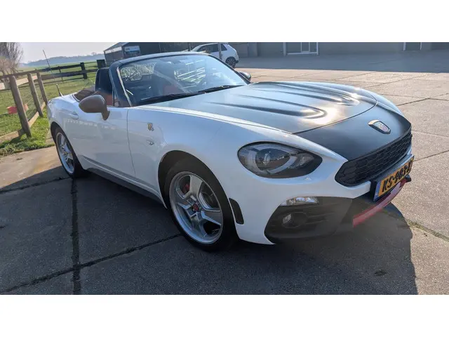Fiat 124 Spider 1.4 MultiAir Turbo Abarth 2016 Benzine 4