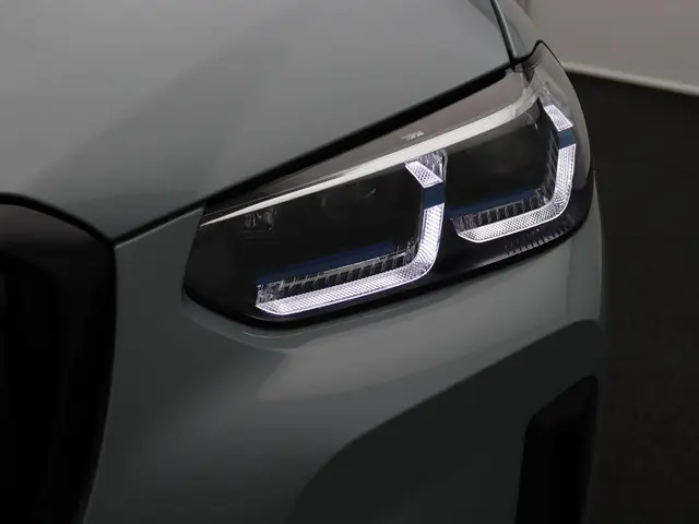 BMW X3 xDrive30i 2024 Benzine 6