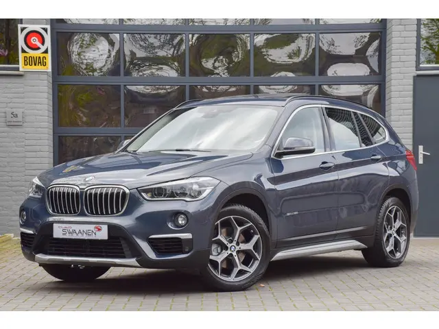 BMW X1 sDrive18i High Executive 2018 Benzine 1