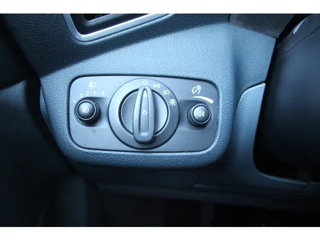 Ford C-MAX 1.0 -126 Pk Titanium 2013 Benzine 19